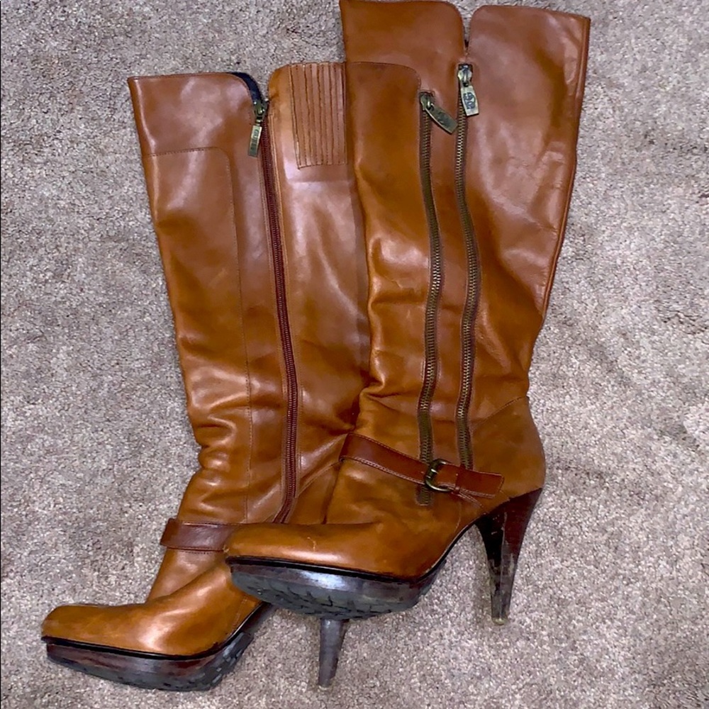 Guess leather boots size 8